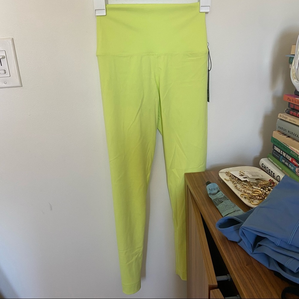 Set active highlighter leggings and dip v bra - Picture 2 of 2